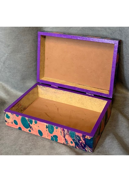 Ebru Sanatı İle Boyanarak Yapılmış Desenli Ahşap Kutu 22CM