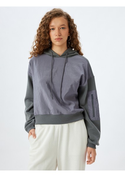 Kapüşonlu Sweatshirt Fermuar Cep Detaylı Rahat Kalıp modelleri