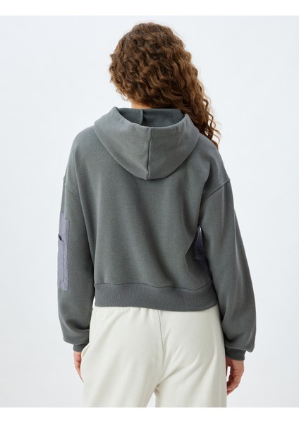 Kapüşonlu Sweatshirt Fermuar Cep Detaylı Rahat Kalıp fırsatları