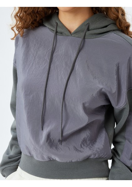 Kapüşonlu Sweatshirt Fermuar Cep Detaylı Rahat Kalıp indirimleri