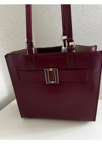 Sarı Metal Detaylı Bordo Klasik Çanta