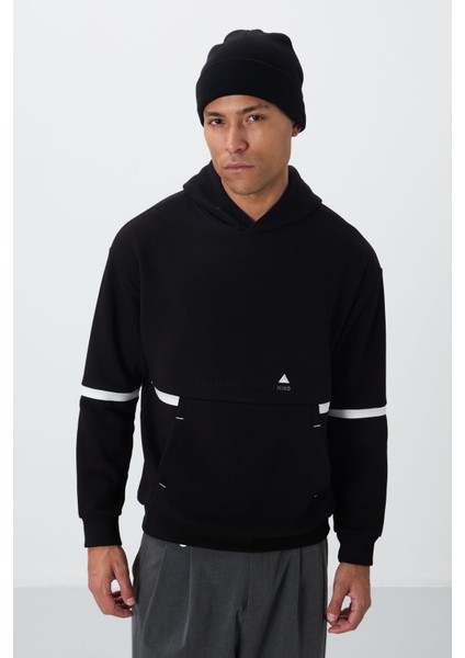 Siyah Pamuklu Kalın Içi Tüylü Yumuşak Dokulu Comfort Fit Nakışlı Erkek Sweatshirt - 88417