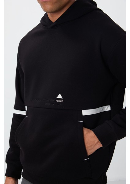 Siyah Pamuklu Kalın Içi Tüylü Yumuşak Dokulu Comfort Fit Nakışlı Erkek Sweatshirt - 88417 fırsatları