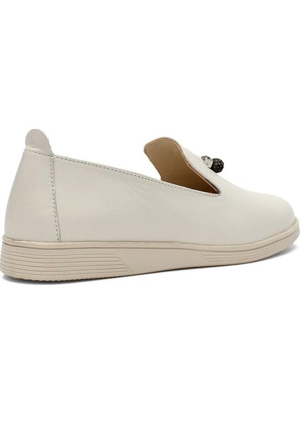 Kadın Bej Taşlı Püsküllü Deri Ayakkabı indirimleri