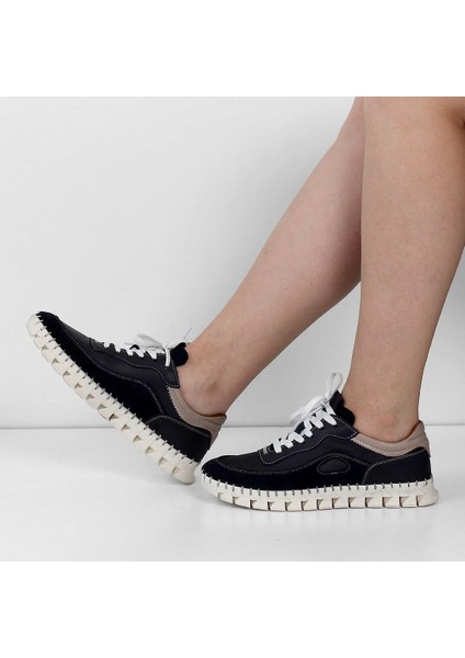 Kadın Lacivert Bağcıklı Dikiş Detaylı Süet Deri Sneaker fiyatları