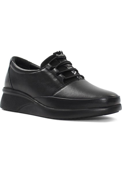 Kadın Siyah Bağcıklı Dolgu Topuklu Deri Ayakkabı modelleri