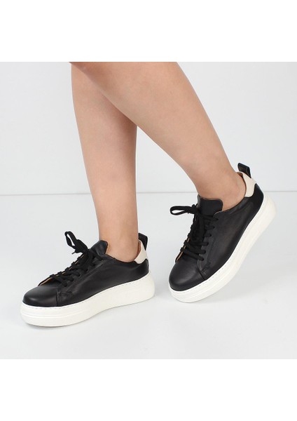 Kadın Siyah Bağcıklı Kalın Tabanlı Deri Sneaker fiyatları