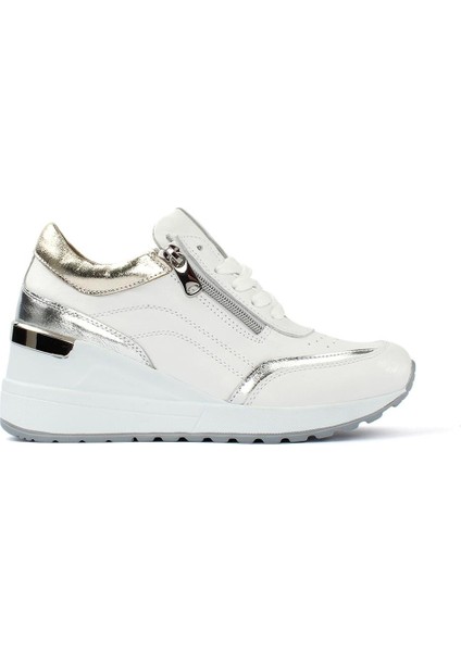 Kadın Beyaz Bağcıklı Parlak Deri Sneaker