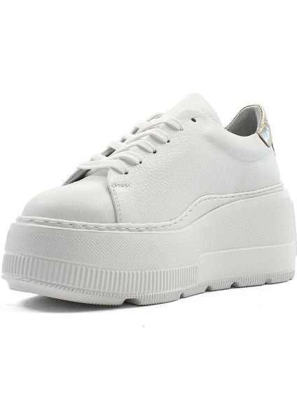 Kadın Beyaz Bağcıklı Kalın Tabanlı Deri Sneaker