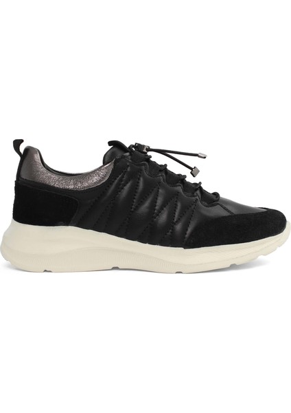 Kadın Siyah Bağcıklı Kalın Tabanlı Deri Sneaker