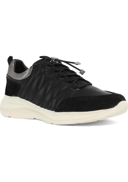 Kadın Siyah Bağcıklı Kalın Tabanlı Deri Sneaker