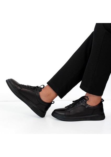 Erkek Siyah Bağcıklı Baskılı Deri Sneaker