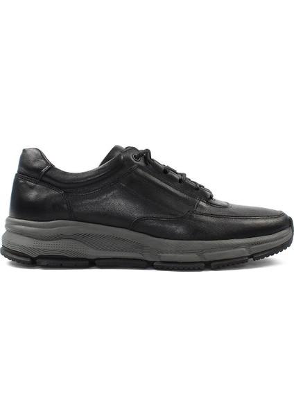 Erkek Siyah Bağcıklı Kalın Tabanlı Deri Sneaker
