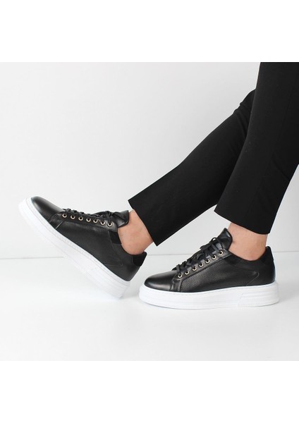 Erkek Siyah Bağcıklı Kalın Tabanlı Deri Sneaker fiyatları