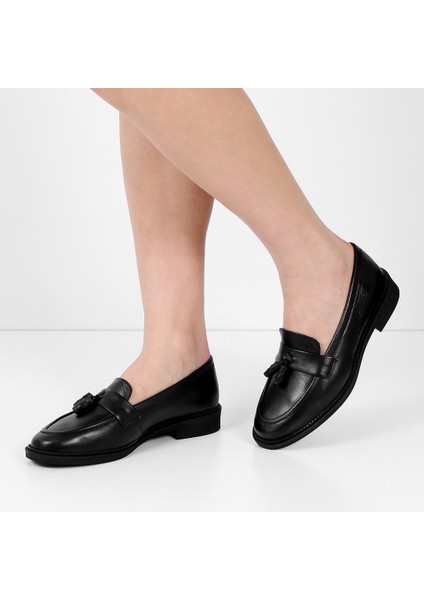 Kadın Siyah Püsküllü Deri Loafer fiyatları