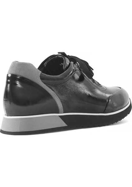 Erkek Siyah Bağcıklı Kalın Tabanlı Rugan Deri Sneaker
