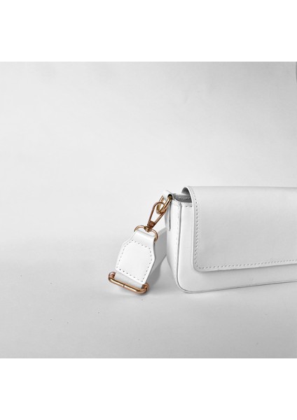 Beyaz Çapraz Çanta modelleri