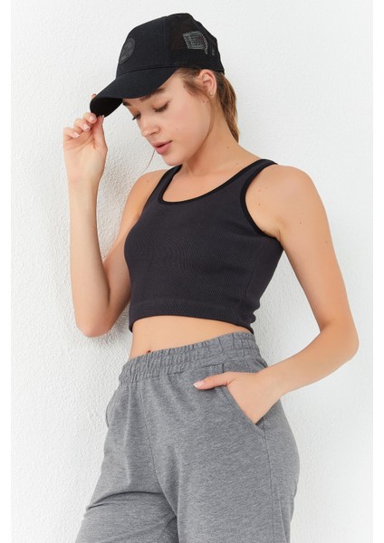 Lacivert Basic Sıfır Kol Dar Kalıp U Yaka Kadın Crop Top Atlet - 97160