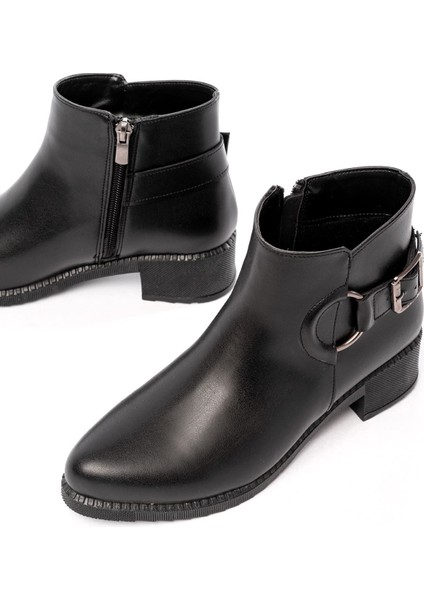 Siyah Toka Aksesuarlı Fermuarlı Günlük Kadın Bot