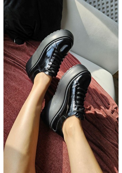 075 57 Topukla Kadın Deri 8cm Dolgu Taban Günlük Ayakkabı fırsatları