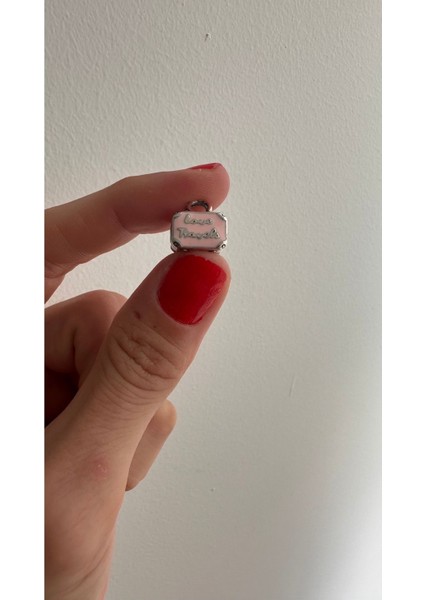 Pembe Valiz Charm fırsatları