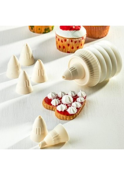 7 Başlıklı Mutfak Pasta Krema Sıkma Süsleme Pompası Aparatı Seti (4764)