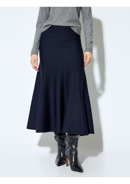 x Melis Ağazat - Standart Bel Balık Fit Uzun Triko Etek fırsatları