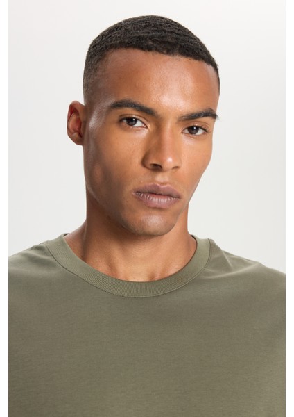 %100 Pamuk Modern Fit Normal Kesim Bisiklet Yaka Tişört indirimleri