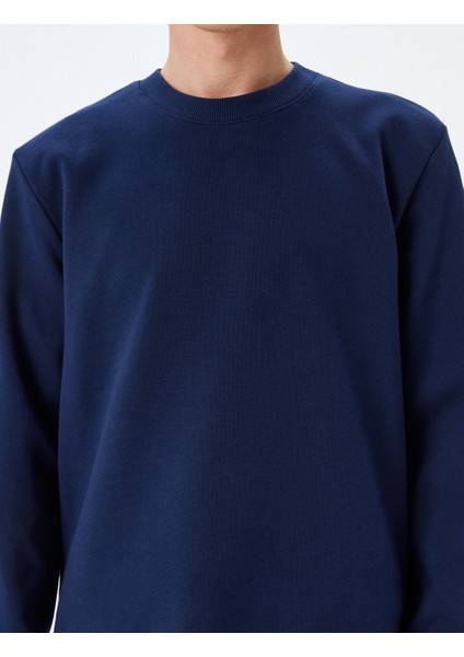 Bisiklet Yaka Pamuklu Basic Sweatshirt indirimleri