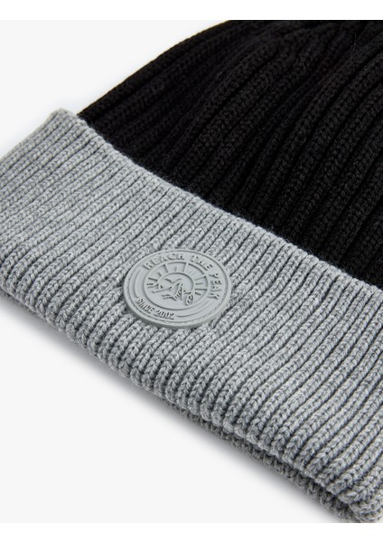 Etiket Detaylı Renk Bloklu Katlı Bere modelleri