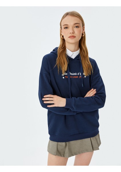 Slogan Baskılı Kapüşonlu Uzun Kollu Şardonlu Oversize Sweatshirt