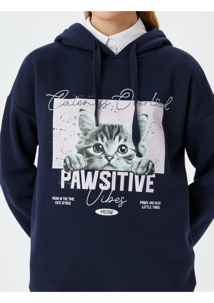 Kedi Baskılı Kapüşonlu Uzun Kollu Şardonlu Oversize Sweatshirt