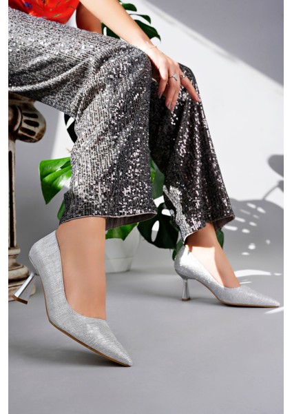 Starlight Model Kadın Gümüş Parlak Abiye Sivri Burun Stiletto Topuklu Ayakkabı
