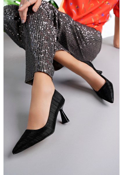 Starlight Model Kadın Siyah Parlak Abiye Sivri Burun Stiletto Topuklu Ayakkabı