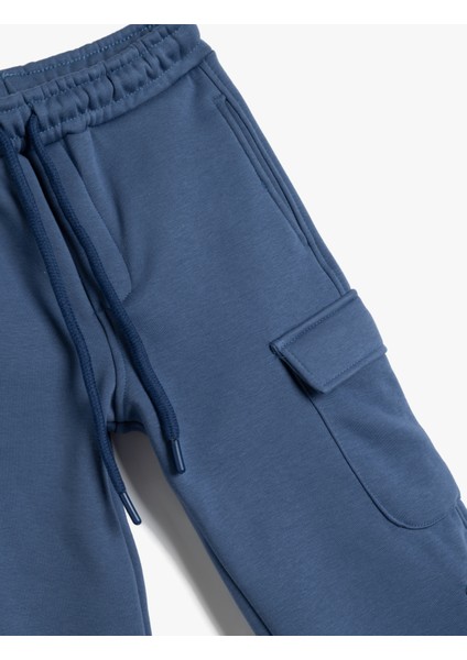 Oversize Eşofman Altı Kargo Cep Detaylı Beli Bağcıklı Pamuk Karışımlı modelleri