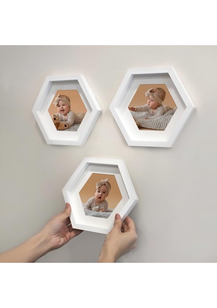 Yapışkanlı Sök-Tak Orta Boy Beyaz Paspartulu Altıgen Çerçeve - 3'lü Paket
