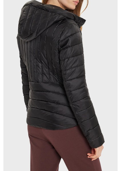 Kapitoneli Slim Fit Kapüşonlu Şişme Mont Bayan Mont 6DTB10 Tngaz 0210 fiyatları