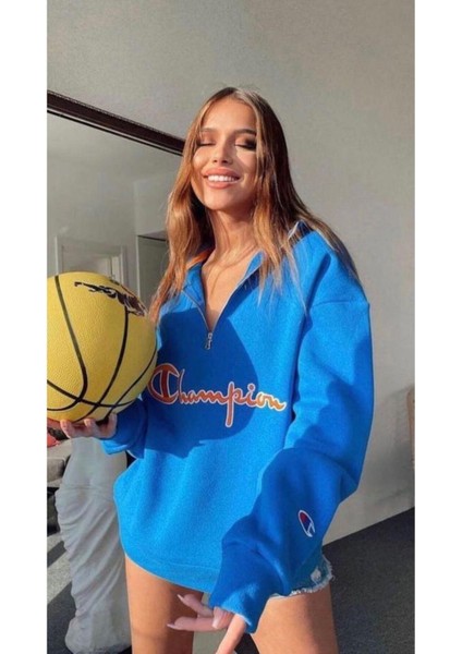 Champions Beyaz Şardonlu Nakış Detay Sweatshirt