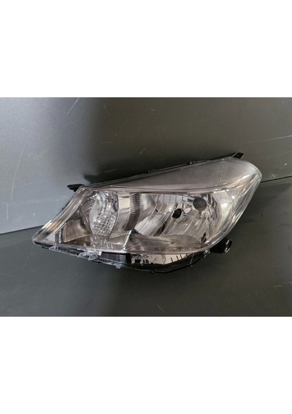 Toyota Yaris Sol Ön Far Motorlu Sıfır 2011-2014