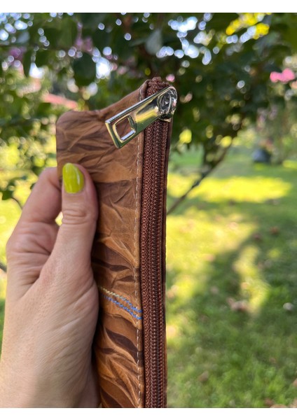 Solo Model Taba Ağaç Kabuğu Desenli Hakiki Deri Kalpli Kalemlik /mini Makyaj Çantası fiyatları