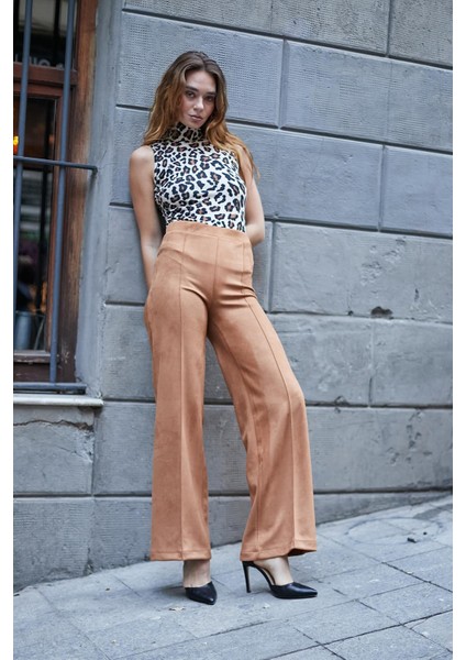 Kadın Desenli Kaşkorse Yarım Balıkçı Kolsuz Body Bluz-Bej Leopar