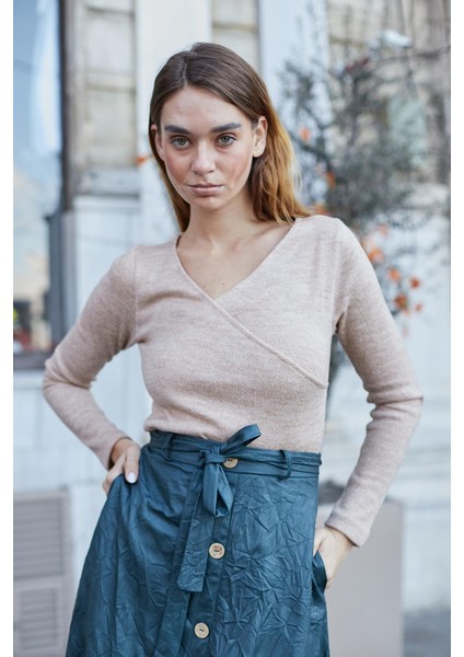 Kadın Kruvaze Uzun Kol Hafif Esnek Triko Kazak Bluz-Bej fırsatları