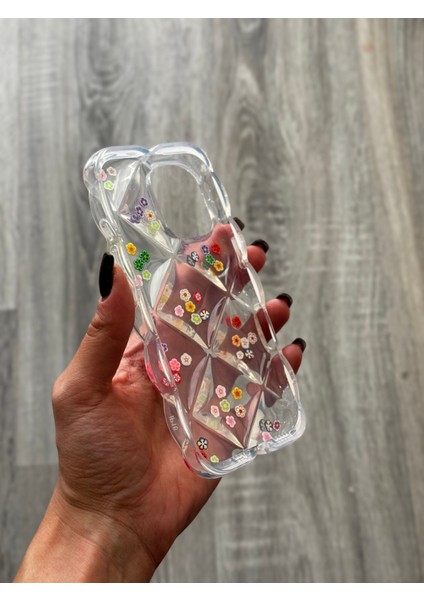 iPhone 16 Uyumlu Kılıf Şeffaf ve Hologram Yastık Desenli Silikon Kılıf fiyatları