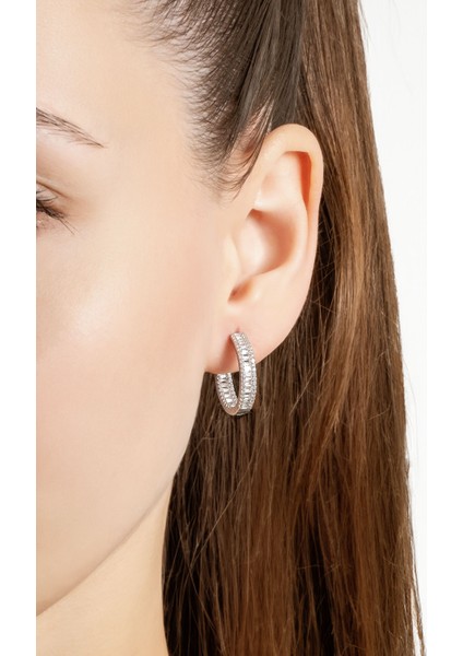 Baget Şıklığı 18 Ayar Beyaz Altın Kaplama Gümüş Halka Küpe modelleri