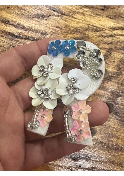 Zirkon Taşlı Çiçekli Payetli R Harfi Arma Dikiş Aplike 7x4 cm modelleri
