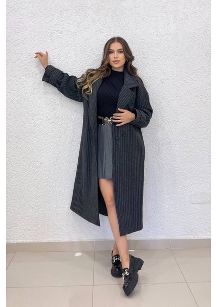 Neşeli Butik Kadın Siyah Çizgili Oversize Kaşe Kaban NBSHNZ08