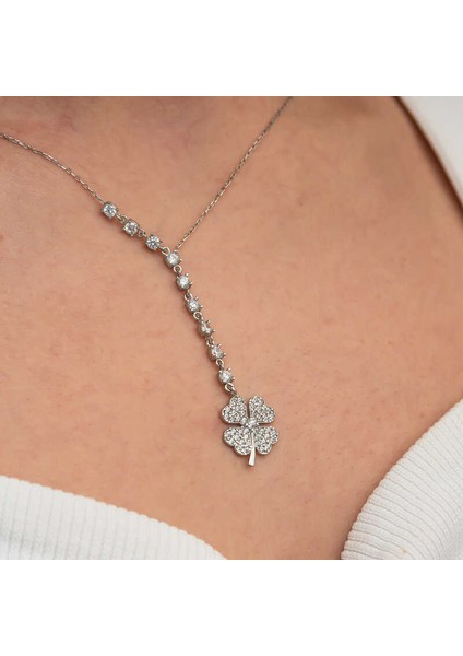 Gümüş Sıralı Zirkon Taşlı Yonca Kadın Kolye fırsatları