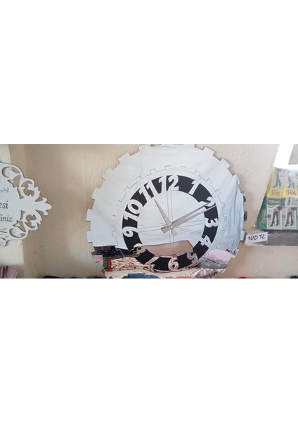 Gümüş Pleksi Saat EBAT:50X50