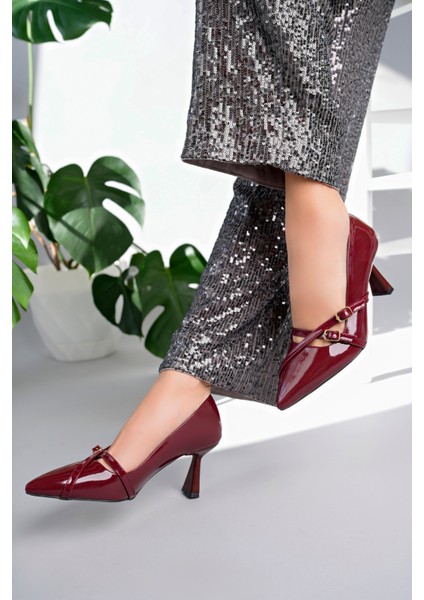 Stiletza Model Kadın Bordo Rugan Toka Detaylı Sivri Burun Stiletto Topuklu Ayakkabı