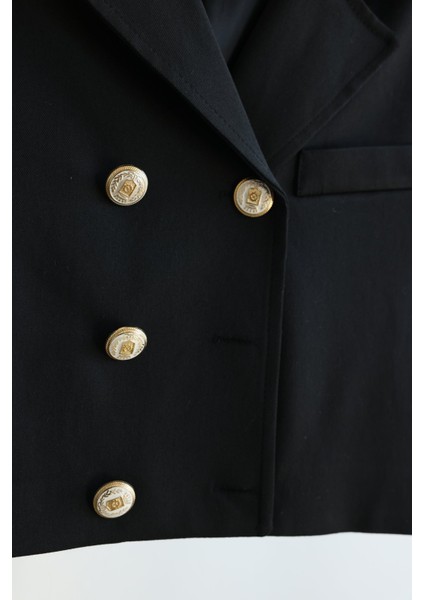 Gold Düğmeli Crop Ceket